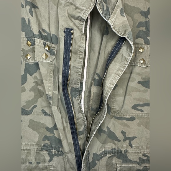 Maurices Studded Camo Zip Up Jacket Green Size 0 - Picture 4 of 9